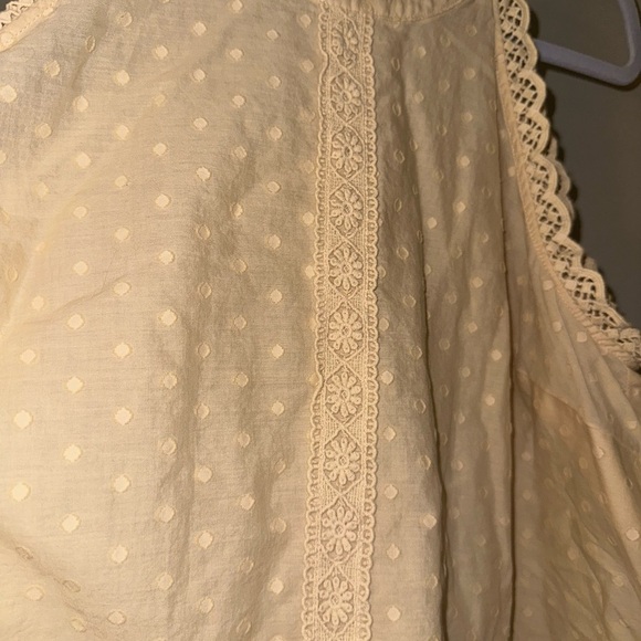 Elegant Cream Lace Trim Women's Top by Torrid size 0 - Picture 2 of 5